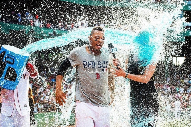 Trường Báo chí không trang bị cho cô ấy kiến thức về điều này