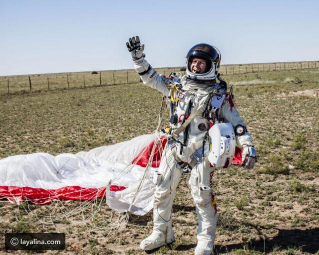 Baumgartner tiếp đất an toàn sau cú nhảy ngoạn mục