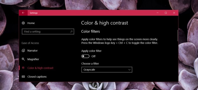 Khám phá cách chuyển đổi màu sắc của màn hình chỉ bằng vài thao tác đơn giản! Hãy xem hình ảnh liên quan để tìm hiểu thêm về tính năng hữu ích này.