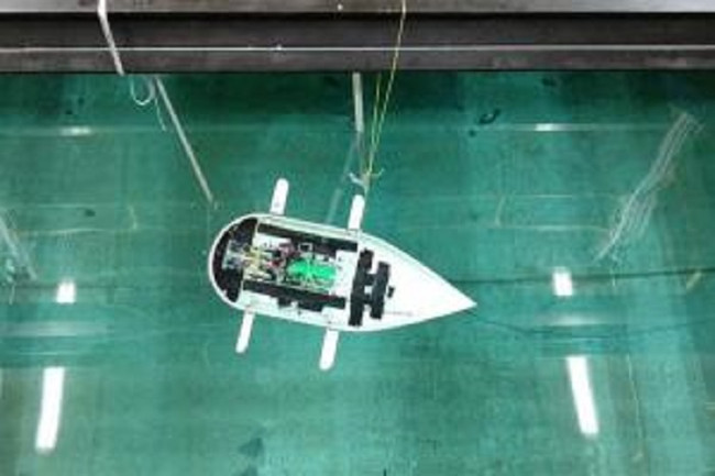 Một chiếc tàu robot được chế tạo lấy cảm hứng từ sinh vật cổ plesiosaurus