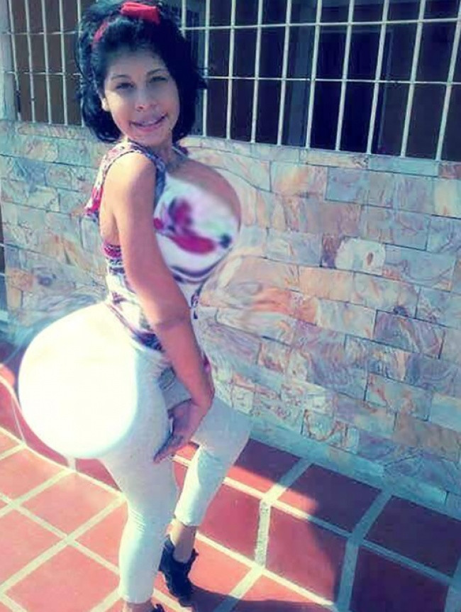 Vòng nào ra vòng nấy, ngực tấn công mông phòng thủ!