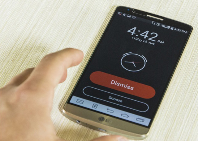 Ánh sáng xanh từ màn hình điện thoại