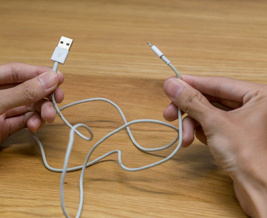 Nên gỡ rối cho tai nghe