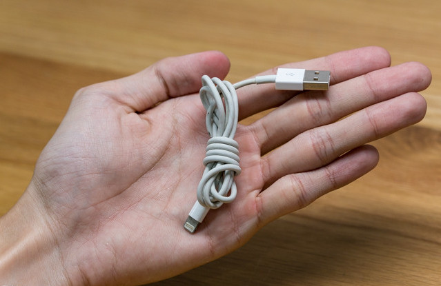 Như vậy bạn đã không lo tai nghe bị rối nữa rồi