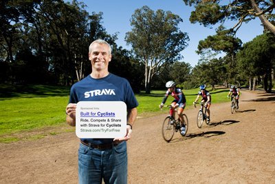 Cuối năm 2000, Google cho ra đời AdWords - công cụ kiếm tiền khổng lồ.