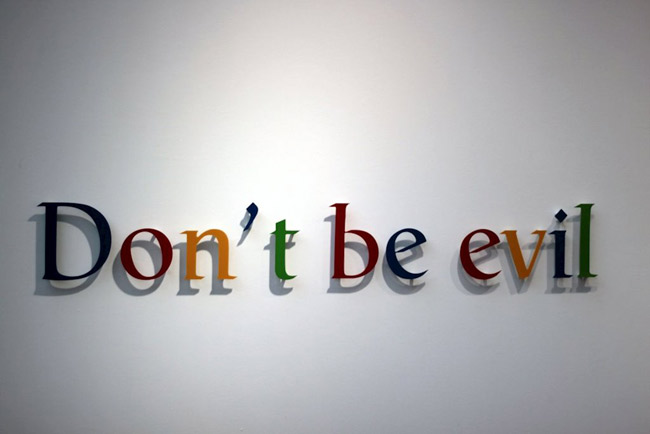 Google tung ra slogan nổi tiếng: "Không làm ác - Don't be evil".