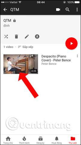 Phát playlist nhạc