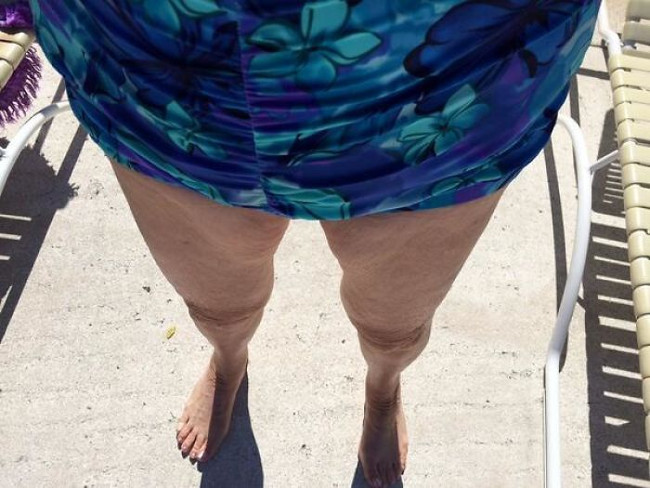 Hậu quả của việc nhờ các cụ chụp ảnh hộ.