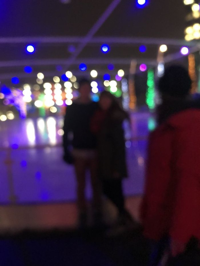 Trông xinh thế này mà lại yêu gấu xấu thế không biết.