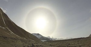Xuất hiện dấu hiệu thay đổi sinh thái do biến đổi khí hậu ở thung lũng khô cằn của Nam Cực