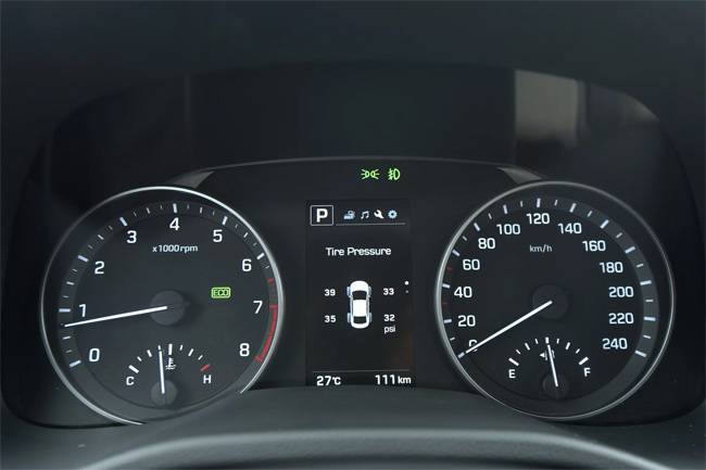 Đồng hồ hiển thị ở Hyundai Elantra