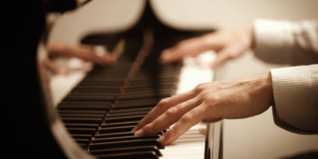 Chơi một loại nhạc cụ