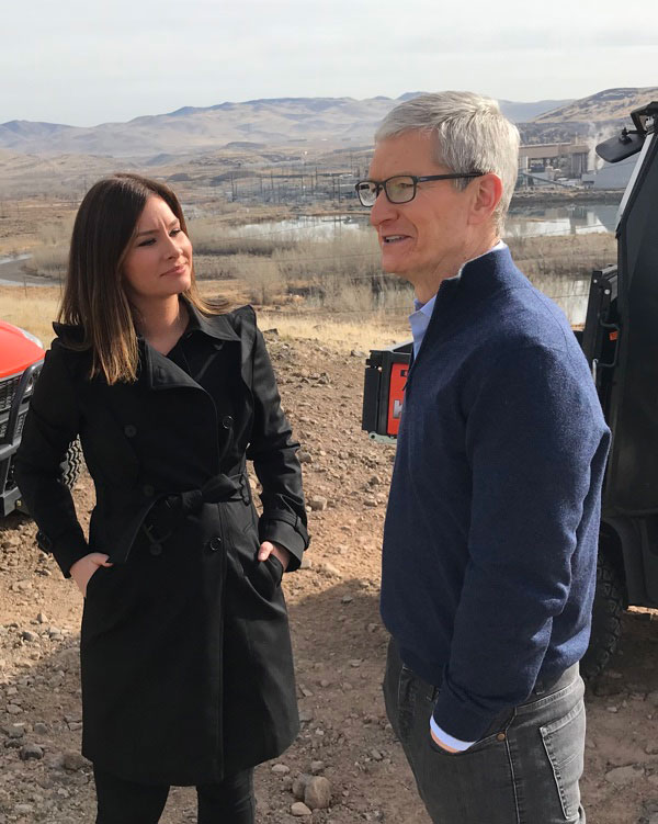 Ông Tim Cook trong buổi phỏng vấn với tờ ABC News 
