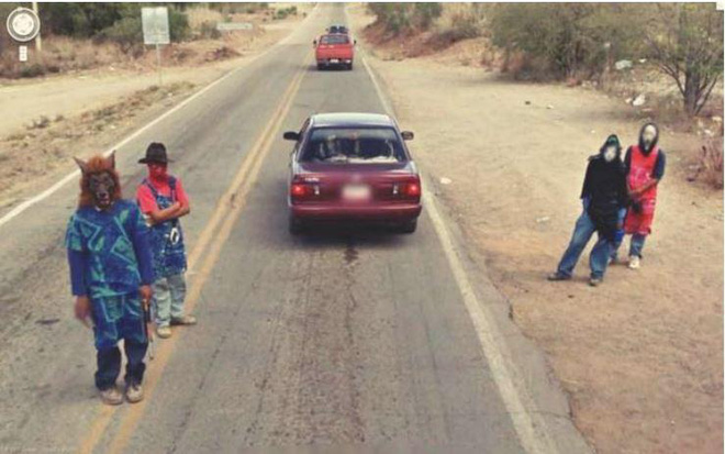 Loạt ảnh hài hước mà Google Maps đã ghi lại trên khắp đường phố thế giới 14