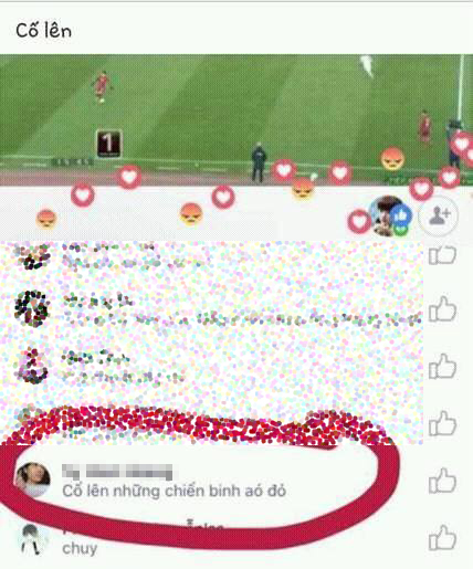 Có lẽ bạn ý đang cổ vũ cho đội bạn 