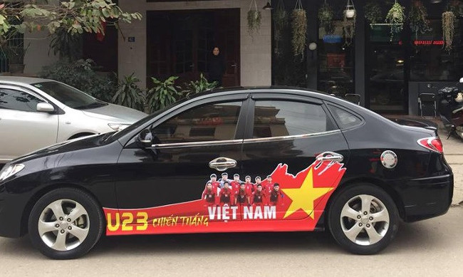 Hướng dẫn bóc decal trên xe