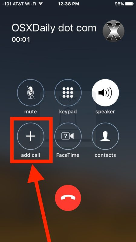Khi voicemail bắt đầu ghi âm, bạn tiếp tục ấn vào nút "Merge Calls"