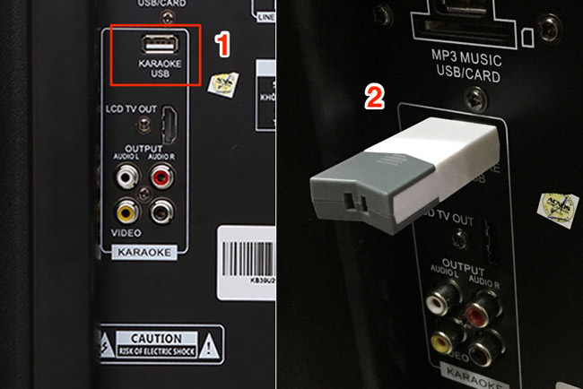 Cắm USB vào lỗ USB karaoke trên loa kéo Acnos.