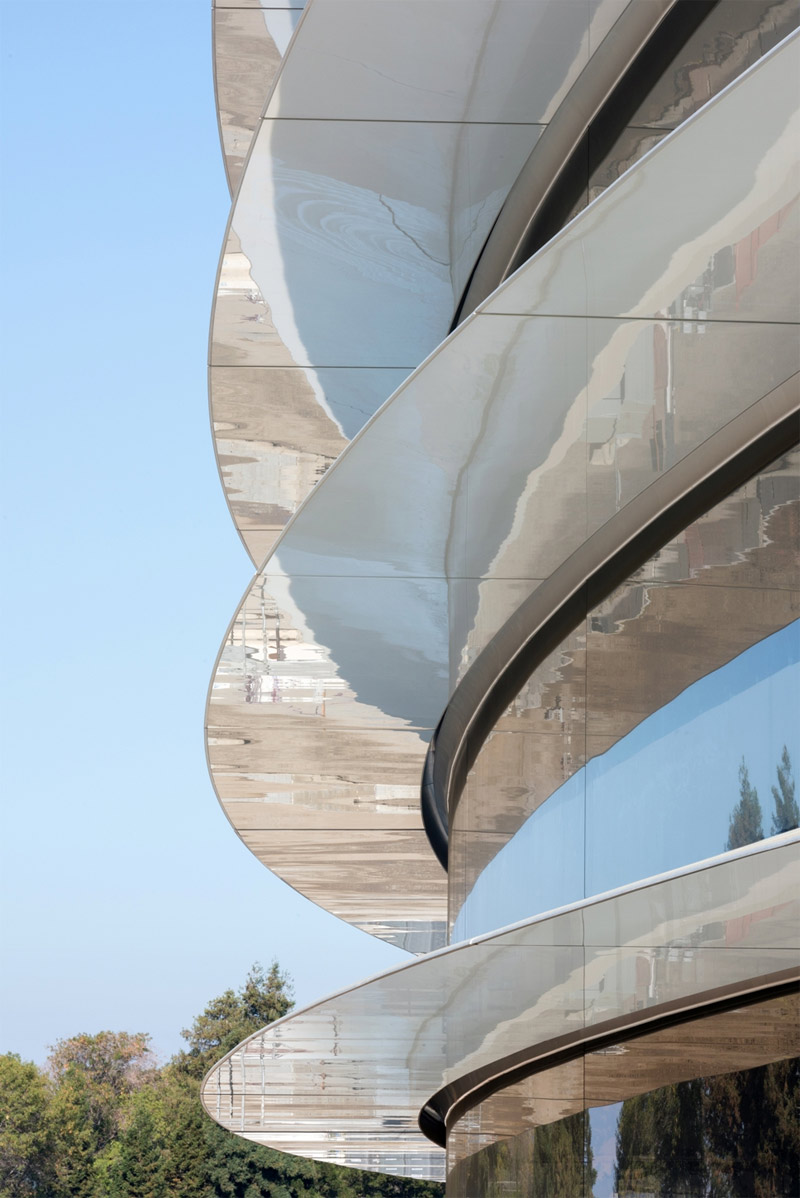 Apple Park gồm một trung tâm nghiên cứu rộng 9.300 mét vuông
