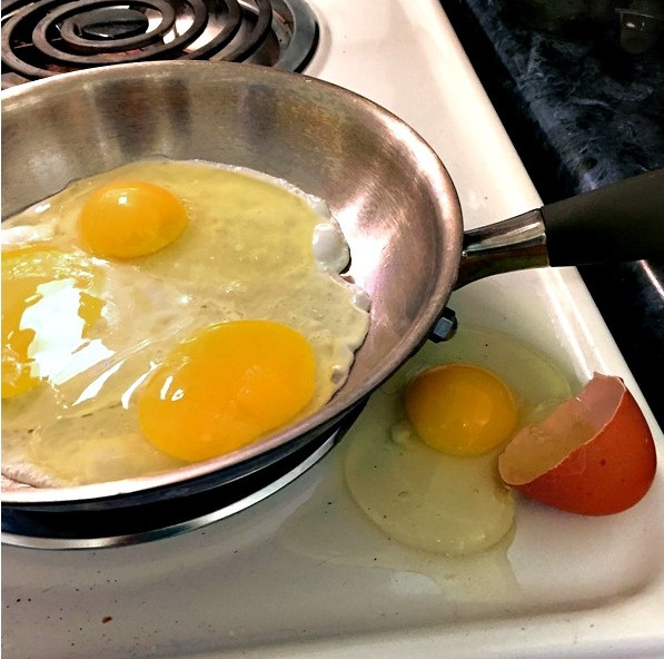 Khoảnh khắc bạn nhận ra mình cần phải lên giường ngủ tiếp!