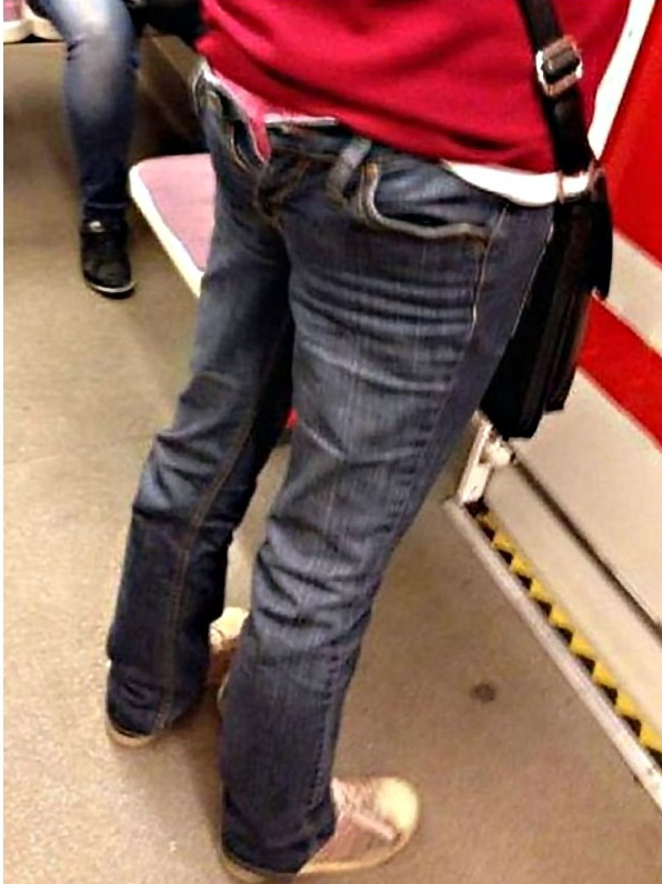 Có những lúc đầu óc lộn ngược y như chiếc quần này vậy!