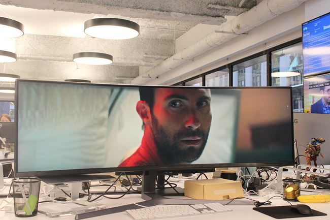 Khi xem phim "Wait" xem trực tuyến từ Vevo