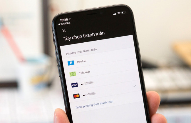 Khi thanh toán nên dùng thẻ hay tiền mặt