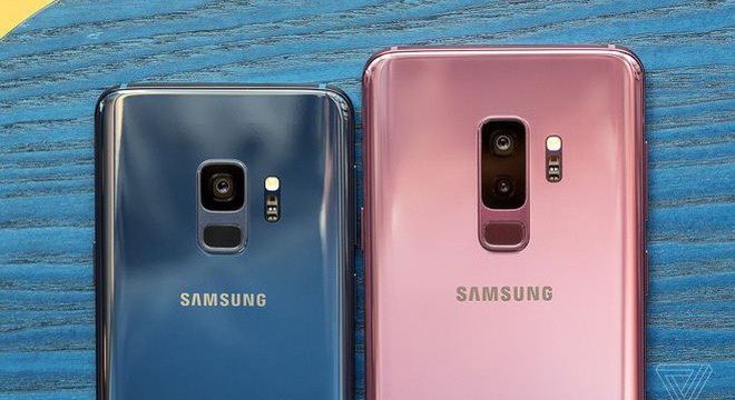 Camera trên Galaxy S9 được cải tiến nhiều nhất với khả năng thay đổi khẩu độ cùng quay phim slow-motion 960fps.