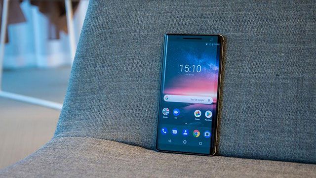 Nokia 8 Sirocco và Nokia 8110 hồi sinh 