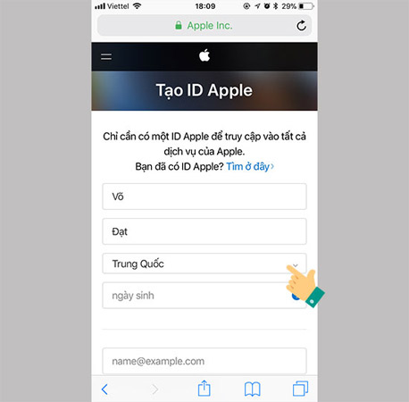 Điền đầy đủ các thông tin mà Apple yêu cầu.