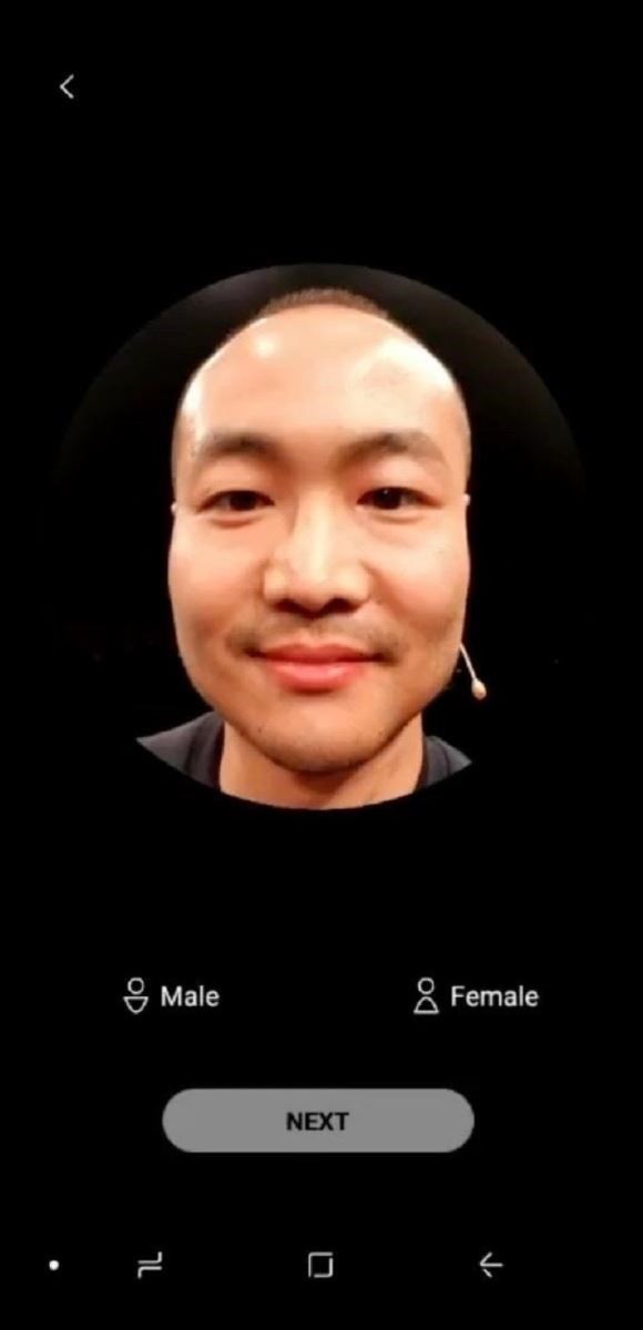 Không nên đeo kính hoặc xõa tóc khi tạo Emoji 