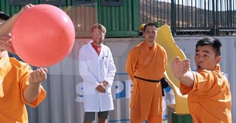 Màn "phi kim xuyên kính" dưới tốc độ 28.000 khung hình/giây này sẽ lật tẩy bí ẩn của công phu Thiếu Lâm