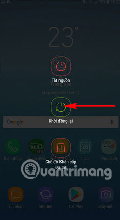 Khởi động lại điện thoại.