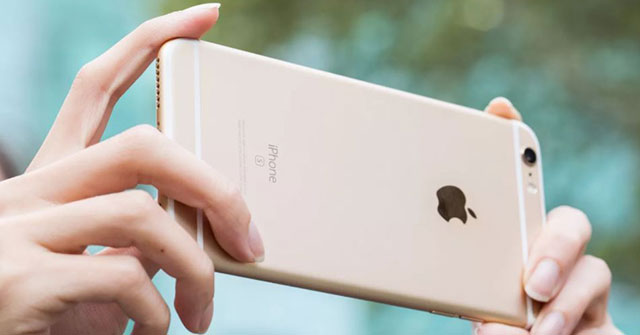 iPhone 6S Plus của năm 2015, cũ nhưng vẫn còn dùng tốt nếu được thay pin