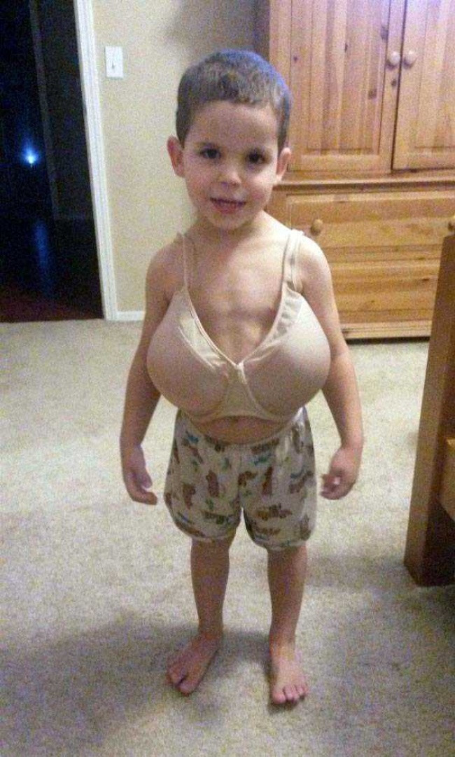 "Tôi chưa bao giờ mặc nó… nhưng trông có vẻ ổn đấy chứ?"