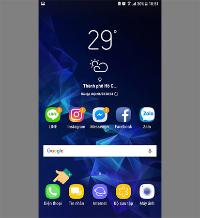 Vào ứng dụng gọi điện.