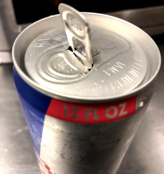 Éo le nhất là khi có thể mở mà không thể uống!