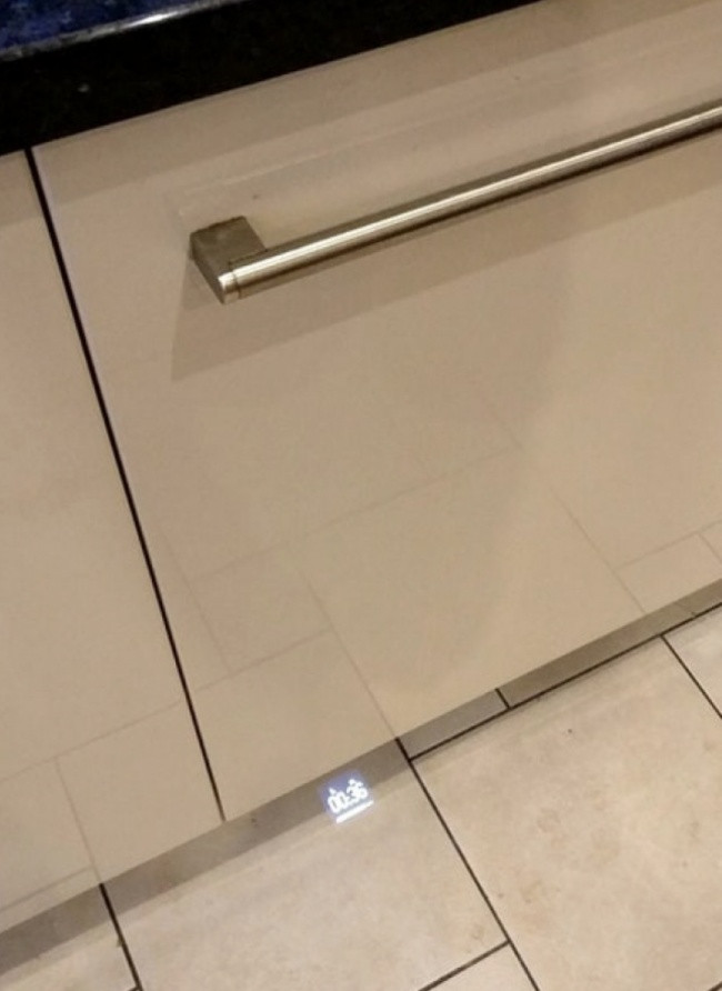 Máy rửa chén cho bạn biết còn bao nhiêu thời gian để hoàn thành.