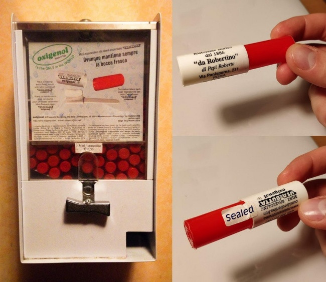 Nếu lỡ quên bàn chải đánh răng, nhà hàng này sẽ cung cấp cho bạn chiếc bàn chải mini dùng trong 1 lần.