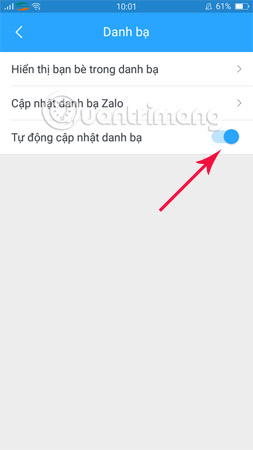 Gạt thanh sang trái để tắt tự động cập nhật danh bạ trên Zalo.
