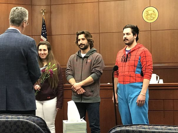 Ta là người nhện đây.