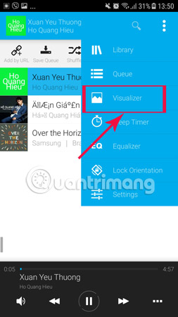 Chọn biểu tượng 3 chấm > Chọn Visualizer.
