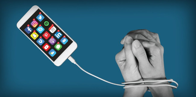 Dùng smartphone càng nhiều, não bộ càng lười vận động