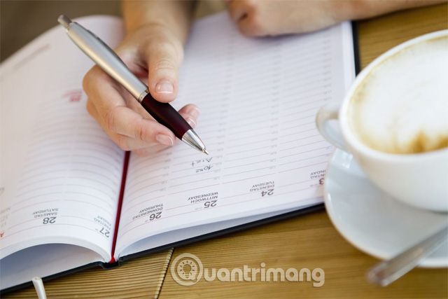 Sử dụng lịch và nhật ký giấy