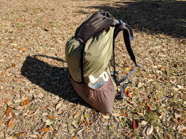 Ba lô du lịch hóa thành lều ngủ bivy trong 30 giây