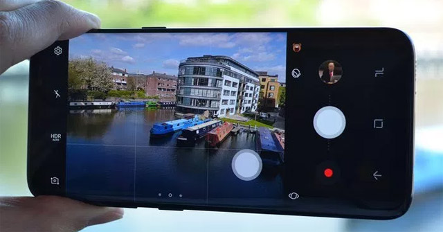 Floating Camera button - Tính năng giúp chụp ảnh tiện hơn