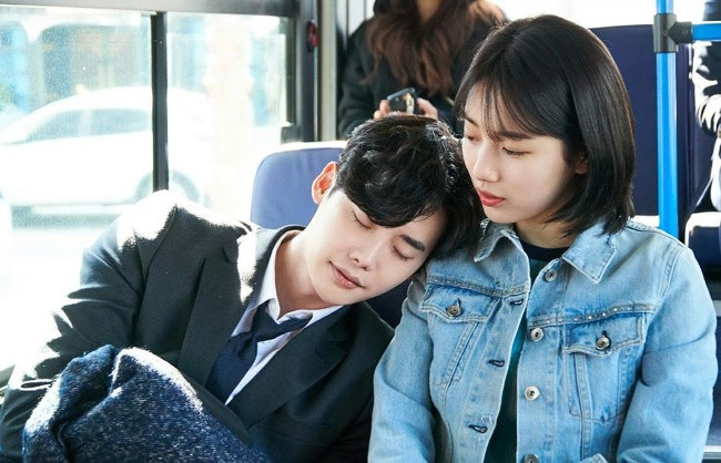 Không nhìn chằm chằm vào người dân địa phương