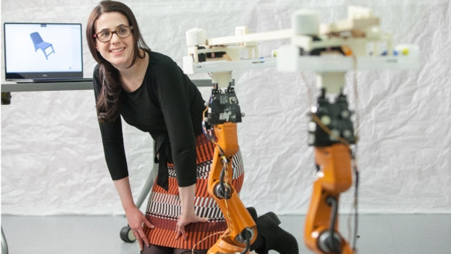 Hệ thống thí nghiệm AutoSaw, sử dụng robot để phục vụ việc cưa