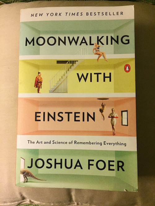 Moonwalking with Einstein - Joshua Foer và Mike Chamberlain