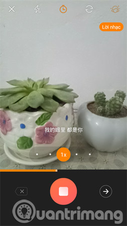 Ứng dụng đang tiến hành quay video